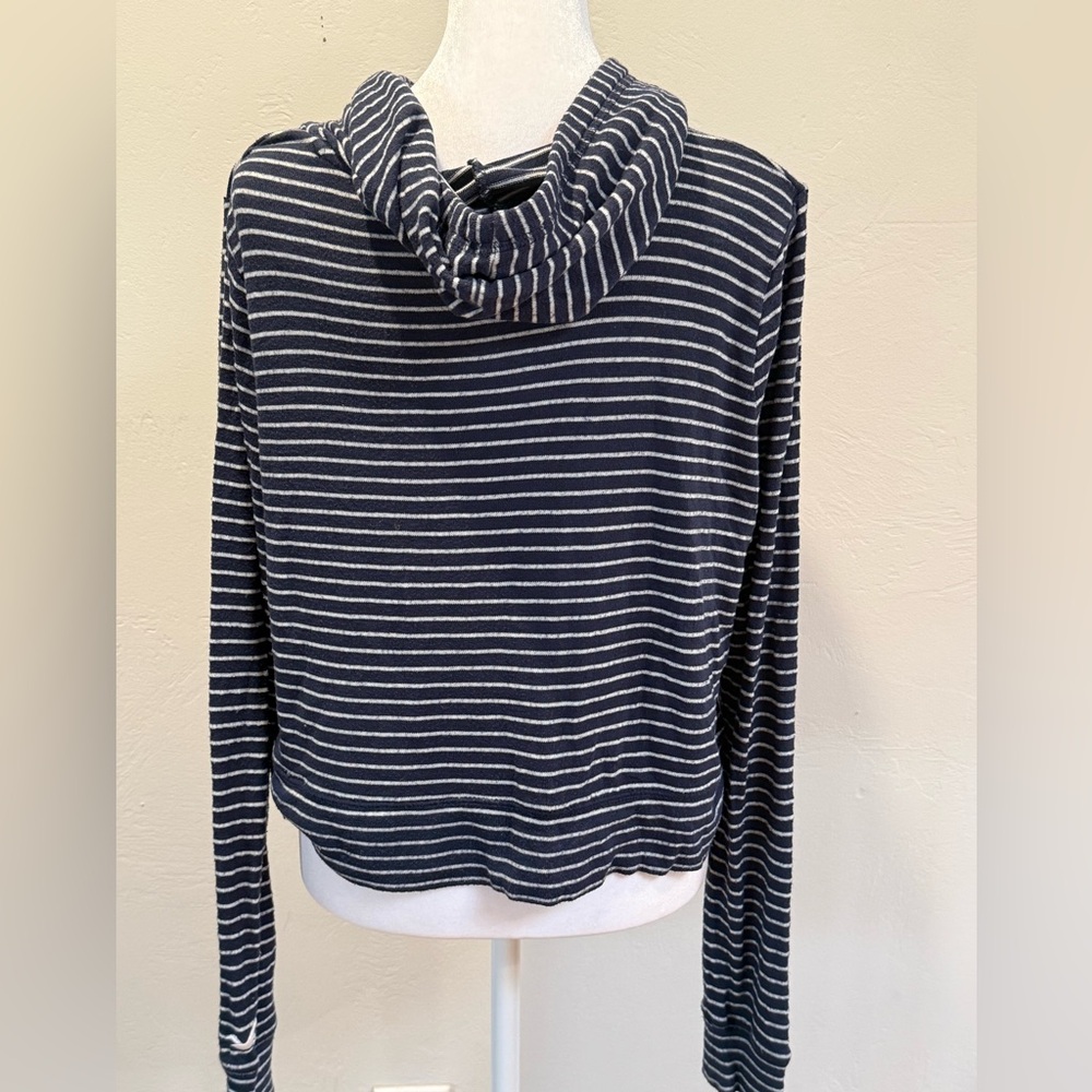 Hollister Striped Cropped Hoodie Navy White Lightweight‎ Size Small - Picture 3 of 8